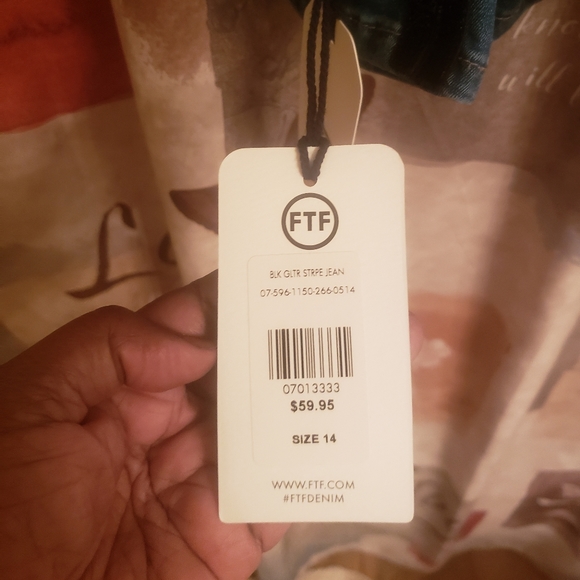 Stripped Jeans - Picture 3 of 3